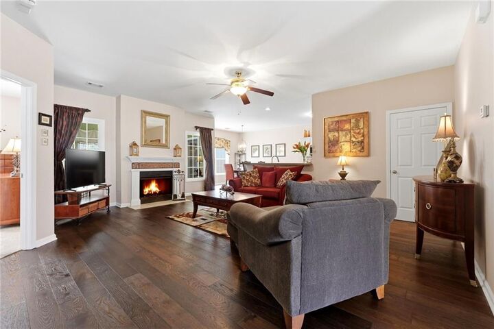 Property Photo:  563 Sawnee Corners Drive  GA 30040 