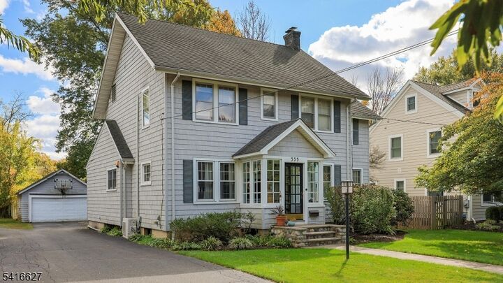 Property Photo:  555 Shackamaxon Dr  NJ 07090 