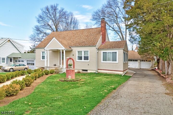 Property Photo:  11 Barnida Dr  NJ 07936 