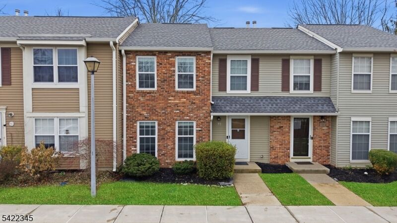 Property Photo:  72 Boxgrove Place  NJ 08873 
