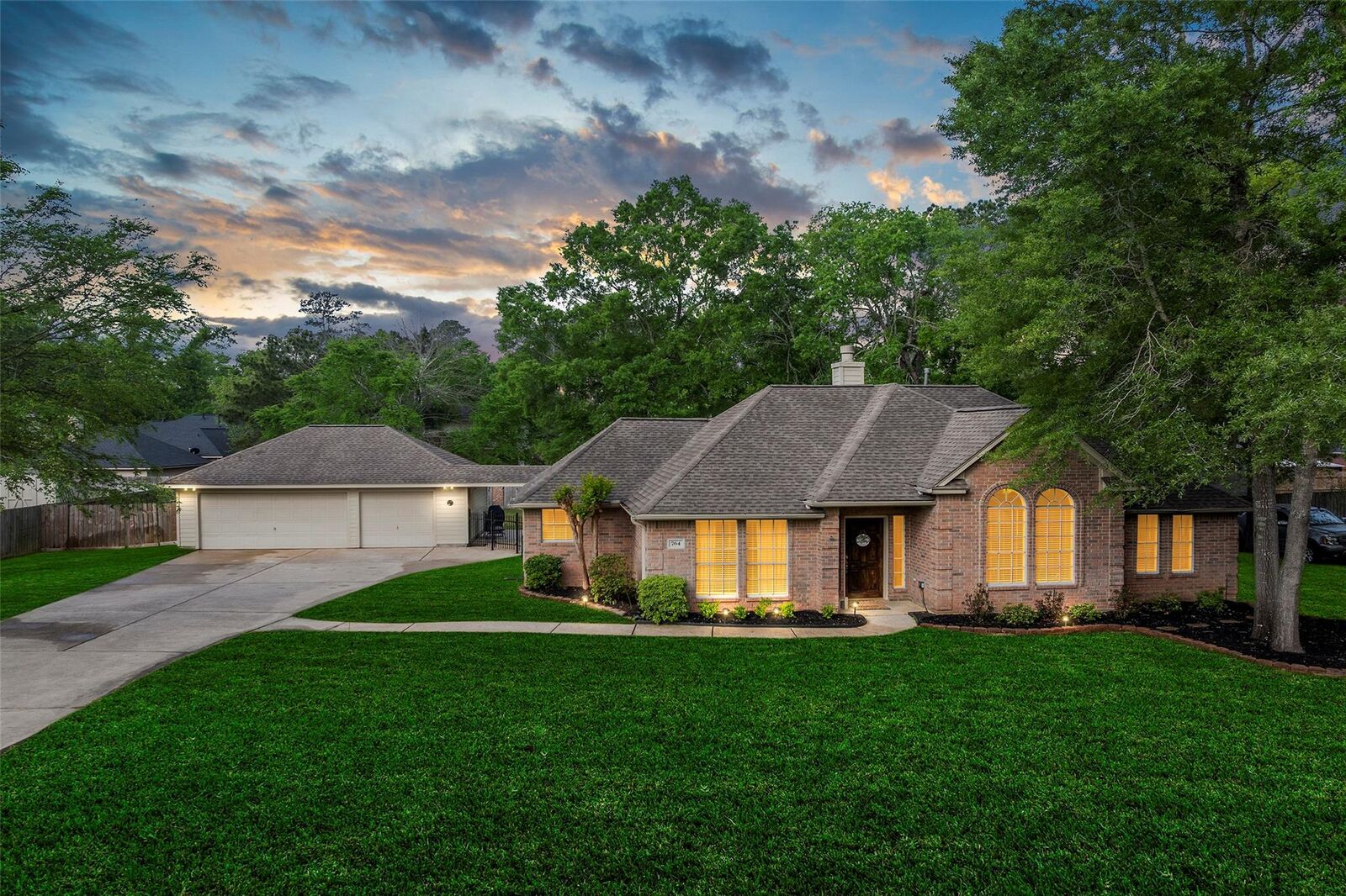 Property Photo:  764 Forest Lane Drive  TX 77302 