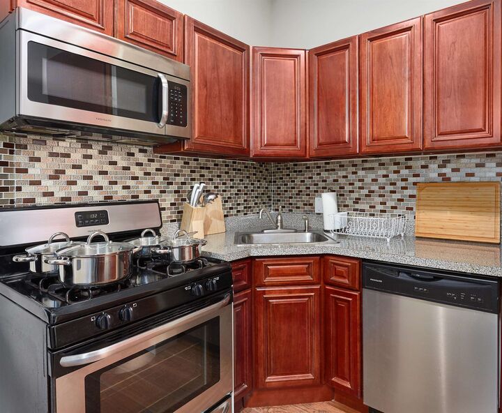 Property Photo:  67 Oakland Ave 2  NJ 07306 