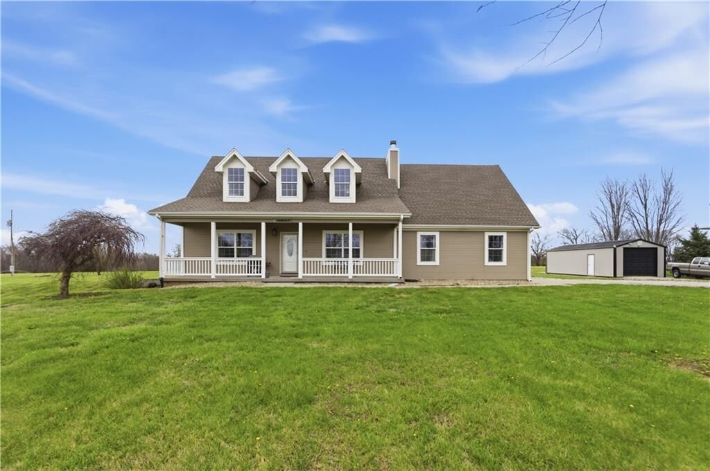 Property Photo:  865 NW 1901st Road  MO 64070 
