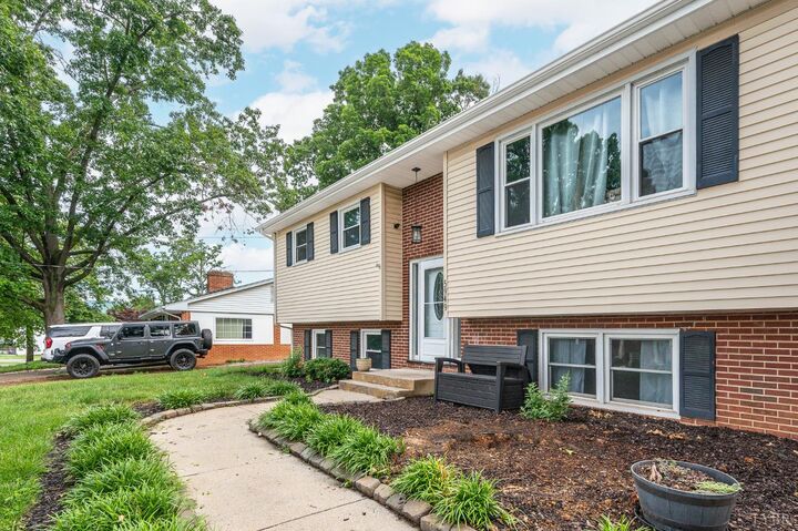 Property Photo: 5949 Village Lane VA 24019