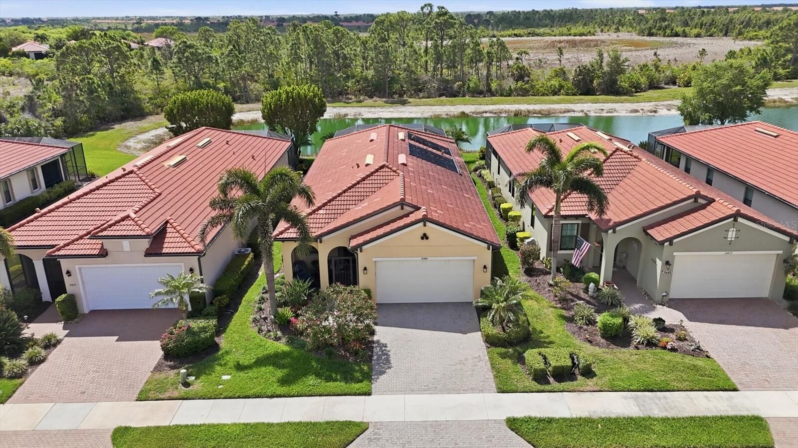 Property Photo: 10441 Crooked Creek Drive FL 34293