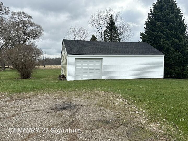 Property Photo:  8450 N Genesee Road  MI 48458 