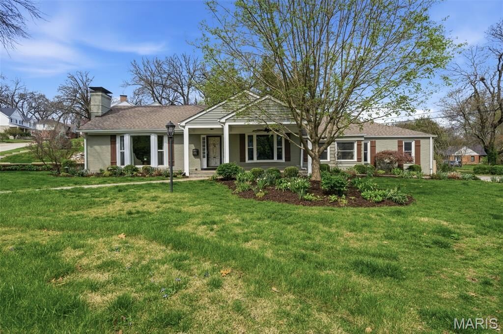 Property Photo:  1055 Warson Woods Drive  MO 63122 