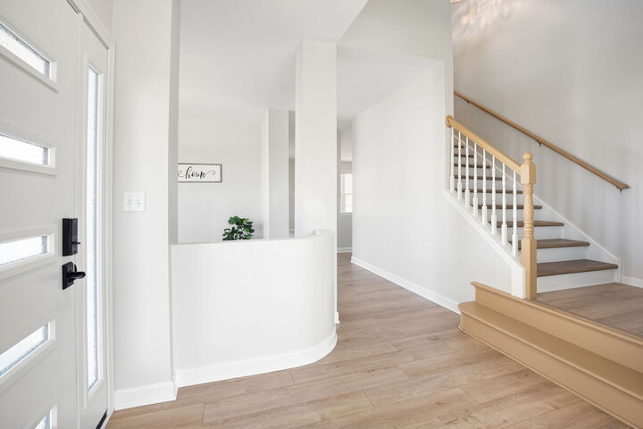 Property Photo:  215 S Winthrop Drive  IL 60073 