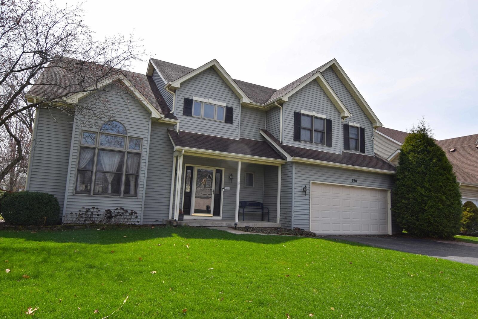 Property Photo:  