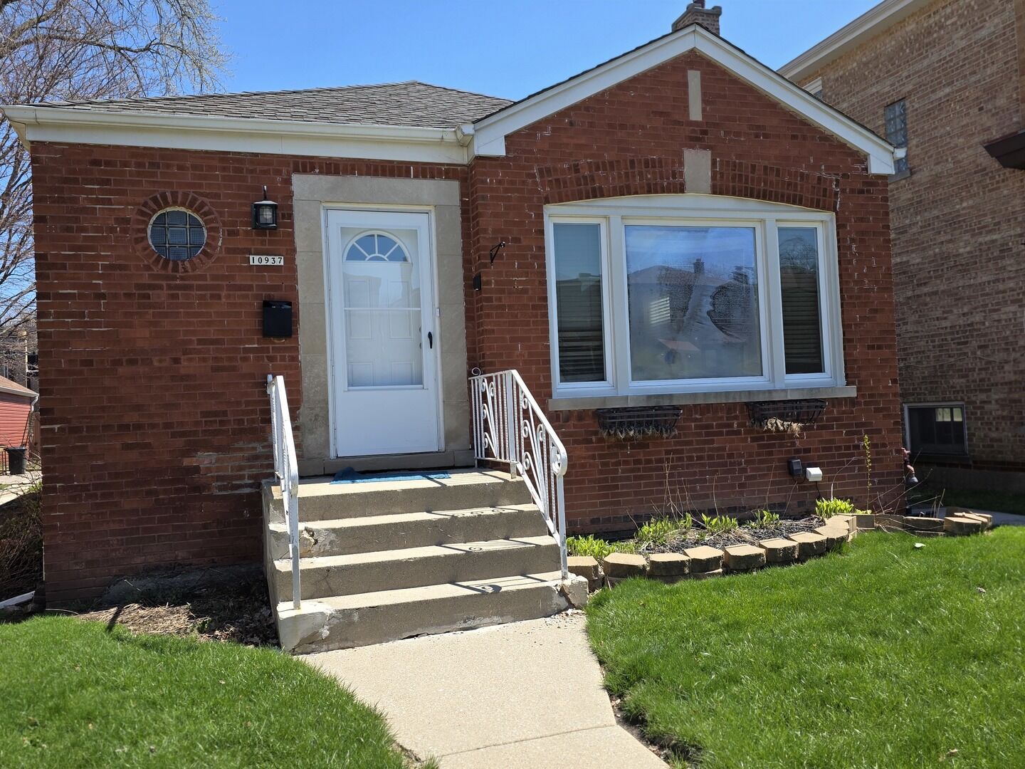 Property Photo:  10937 S Artesian Avenue  IL 60655 