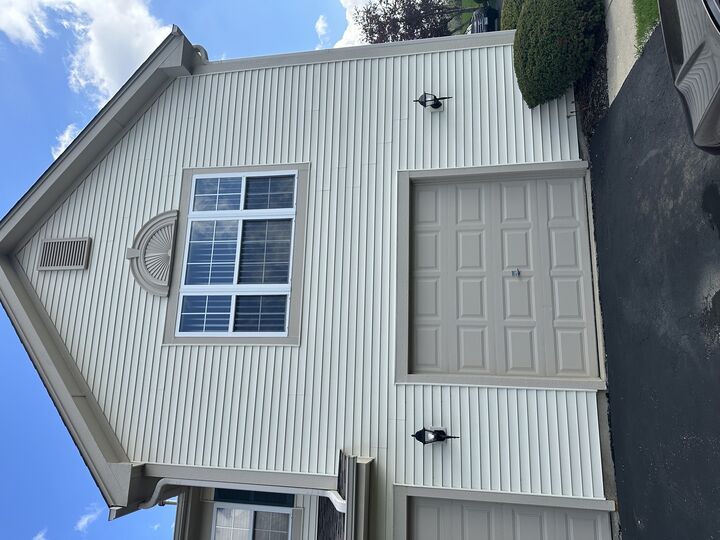 Property Photo:  2503 Dickens Drive 2503  IL 60504 