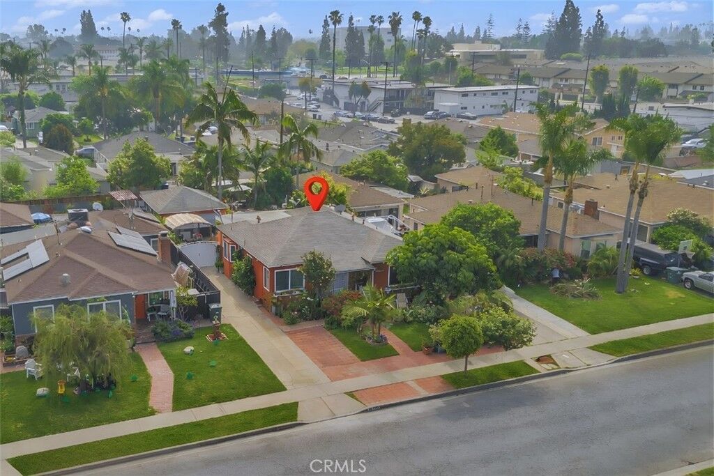 Property Photo:  10740 Amery  CA 90280 
