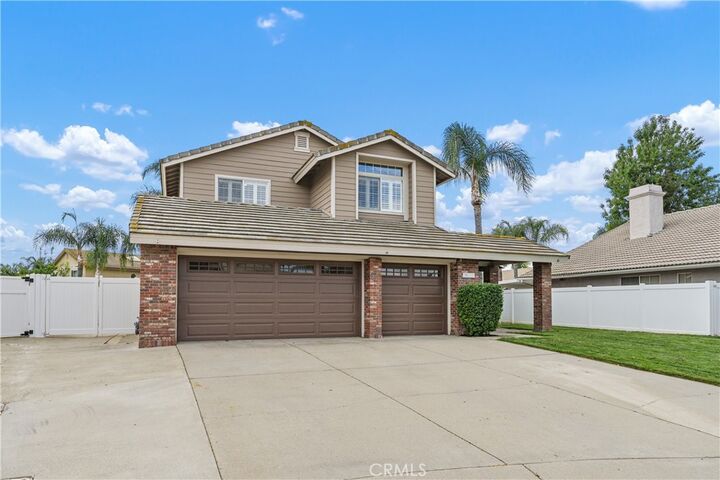 Property Photo:  25225 Corte Sandia  CA 92563 
