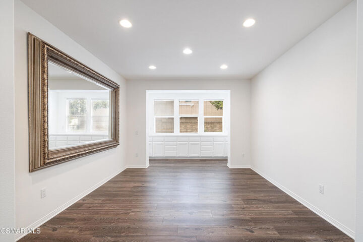 Property Photo:  5058 Via Camino  CA 91320 