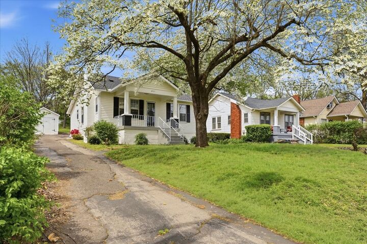 Property Photo:  2407 Inga St  TN 37206 