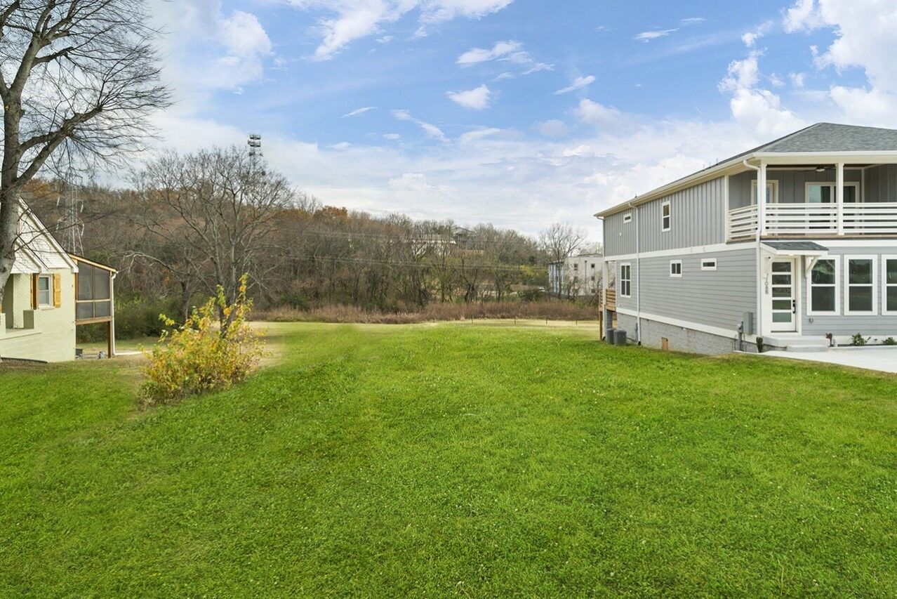 Property Photo:  2108 Courtney Ave  TN 37218 