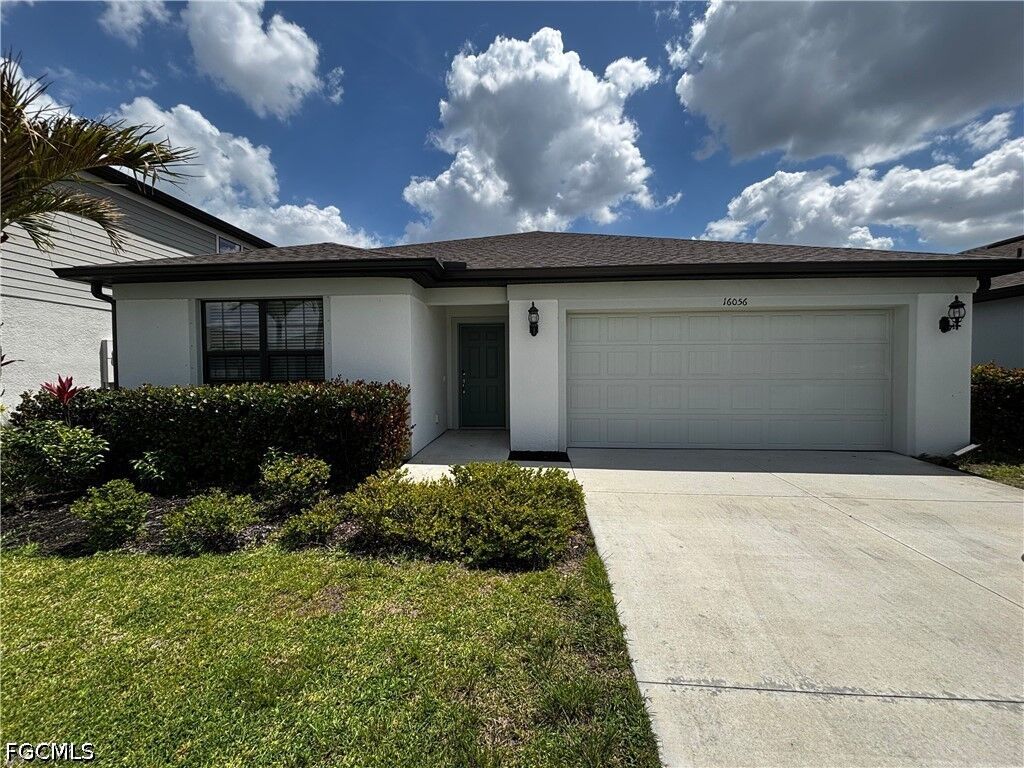 Property Photo:  16056 Enclaves Cove Drive  FL 33917 