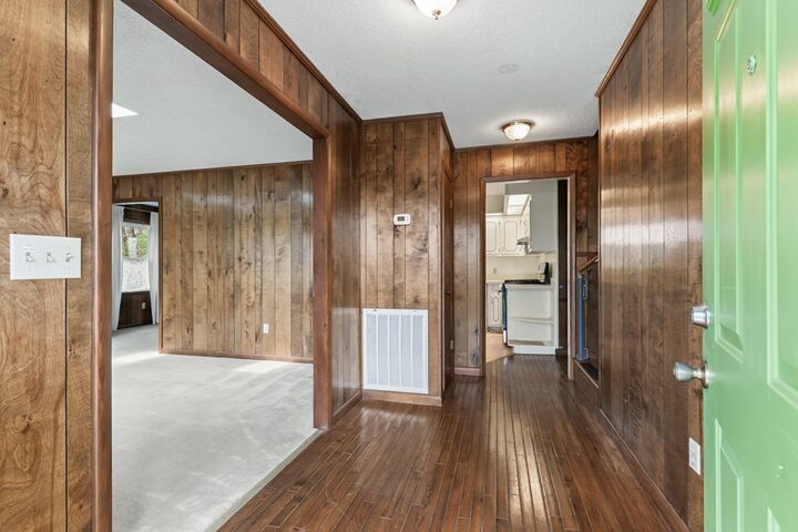 Property Photo:  134 East Second St  GA 30513 