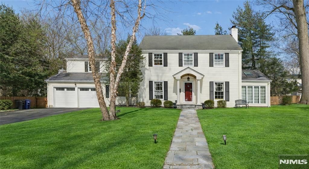 Property Photo:  465 Contant Avenue  NJ 07641 