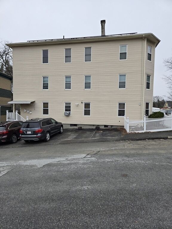 Property Photo: 11 Maxwell St MA 01607