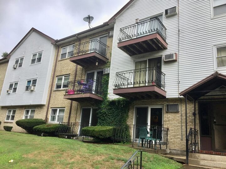 Property Photo: 81 High St 23 MA 01913