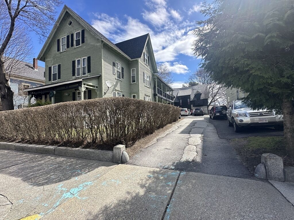 Property Photo: 39 Woodland St MA 01610