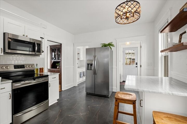 Property Photo: 63 Airlie St MA 01606