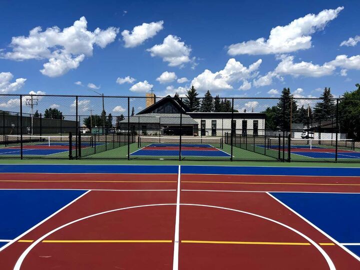 Property Photo: 630 Iris Street AB T0J 2W0