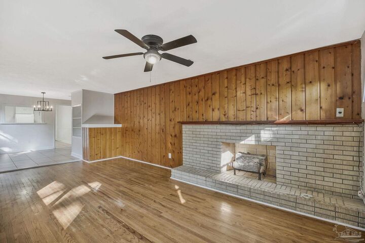 Property Photo:  110 Hancock Ln  FL 32503 