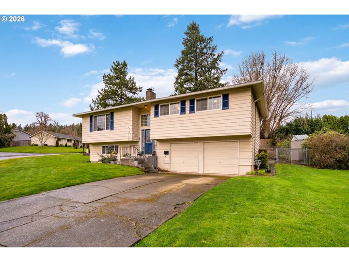 Property Photo:  17670 SE Emerald Dr  OR 97267 