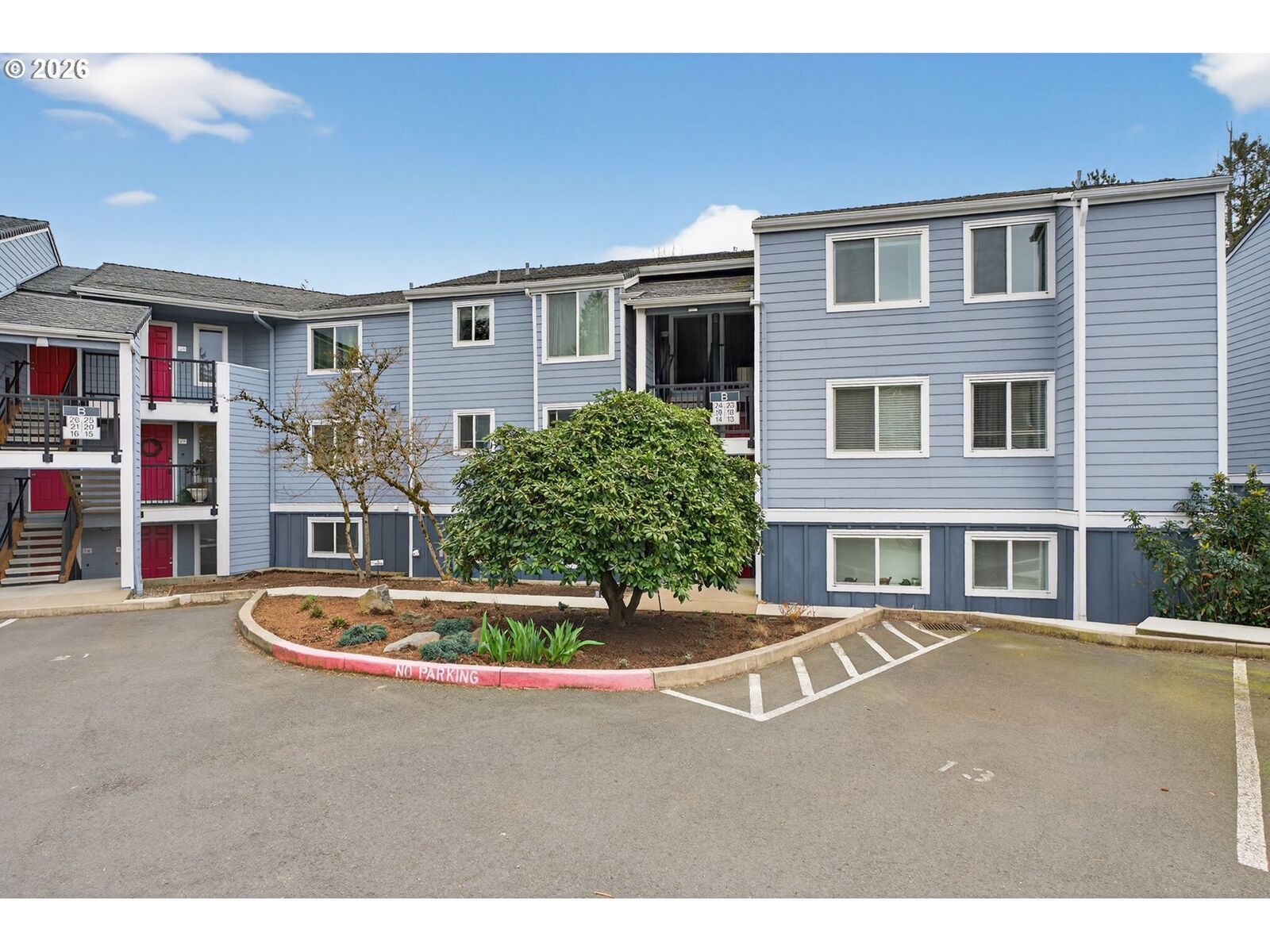 Property Photo:  47 Eagle Crest Dr 13  OR 97035 