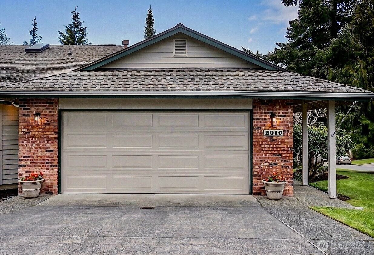 Property Photo:  2010  Creekside Lane  WA 98221 