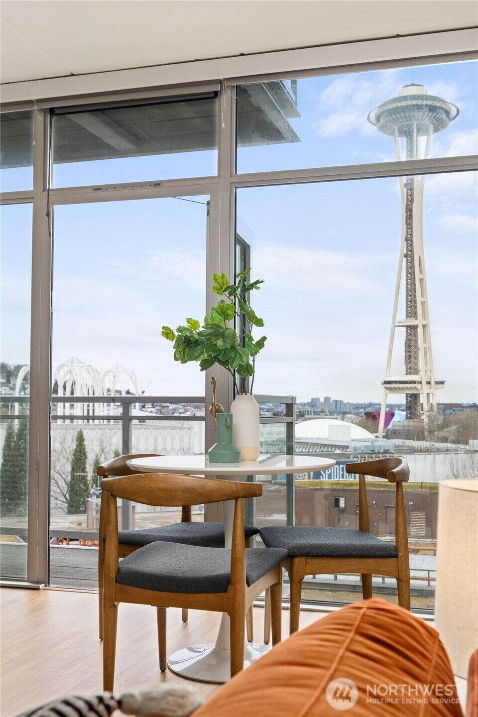 Property Photo:  2911  2nd Avenue 1112  WA 98121 