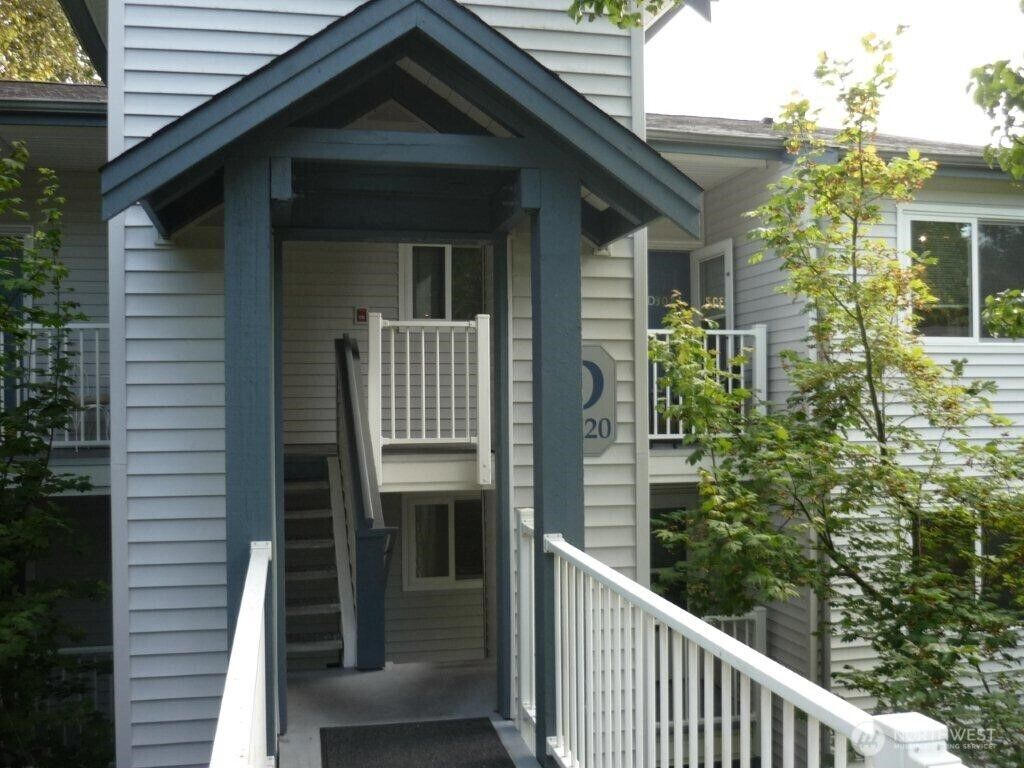 Property Photo:  12720 NE 10th Place D 202  WA 98007 