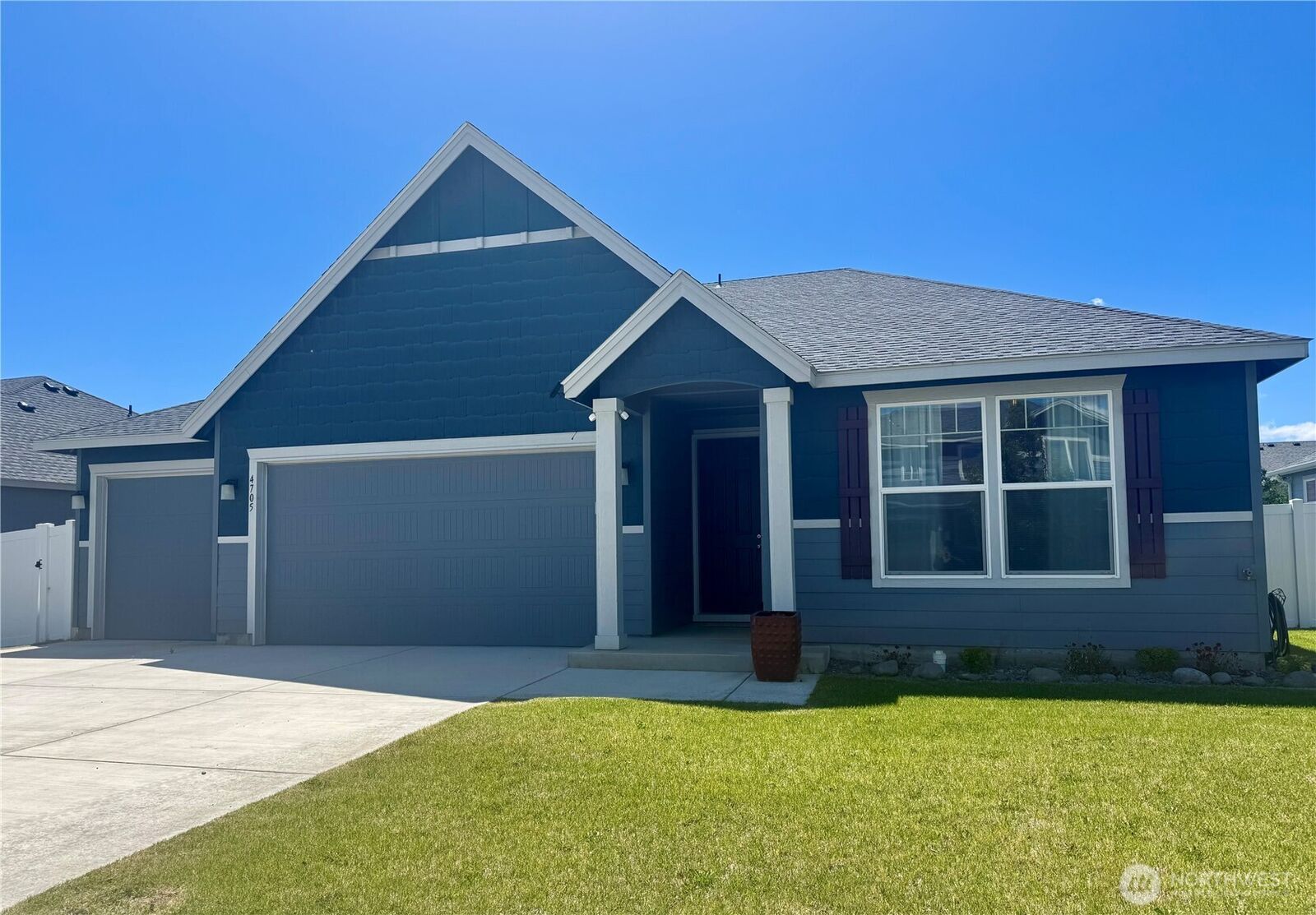 Property Photo:  4705 W Merlin Street  WA 98837 
