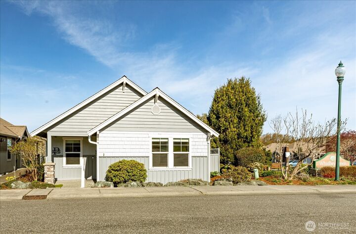 Property Photo: 1611 SW Vanguard Street WA 98277