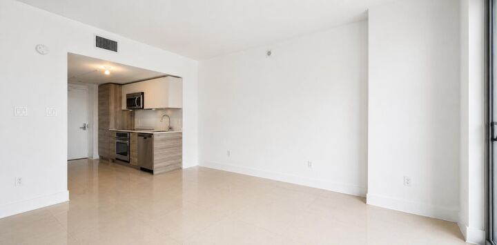 Property Photo: 1300 Brickell Bay Drive 1005 FL 33131