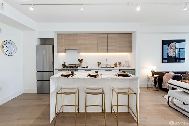 Property Photo: 719 Larkin Street 705 CA 94109