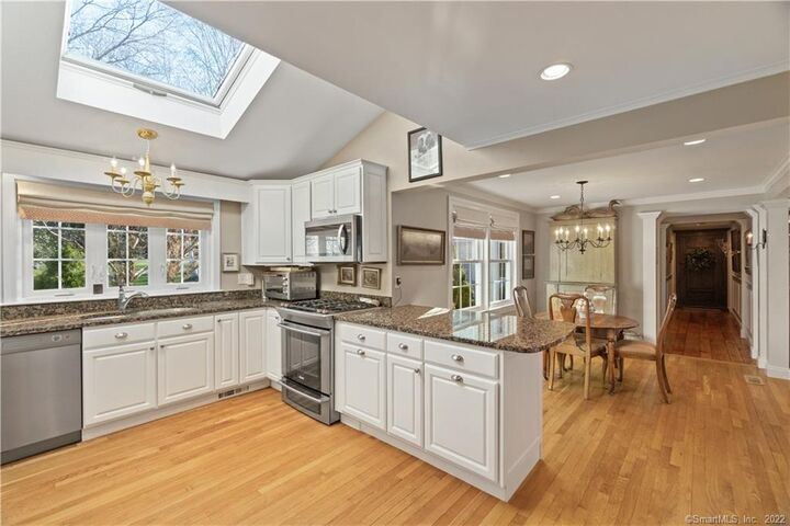 Property Photo:  4 White Farm Lane  CT 06371 