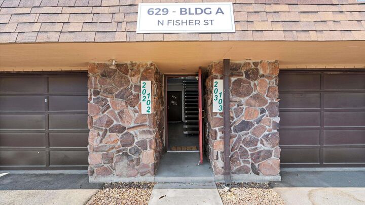 Property Photo:  629 N Fisher St A203  WA 99336 