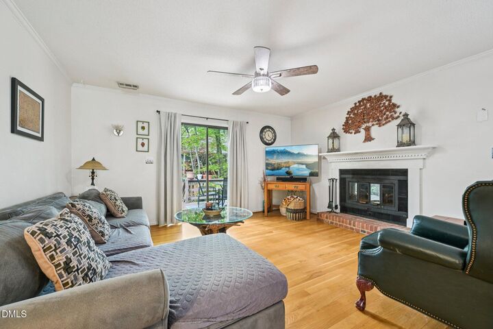 Property Photo: 1565 Laureldale Drive NC 27609