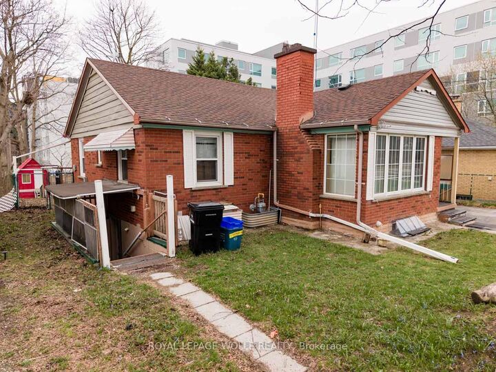 Property Photo: 291 Albert Street ON N2L 3T9