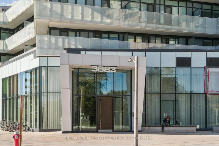Property Photo: 3883 Quartz Road 5907 ON L5B 0M4