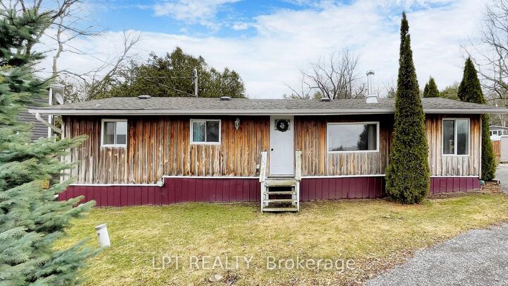 Property Photo: 5137 - 5135 Halstead Beach Road ON K0L 1E0