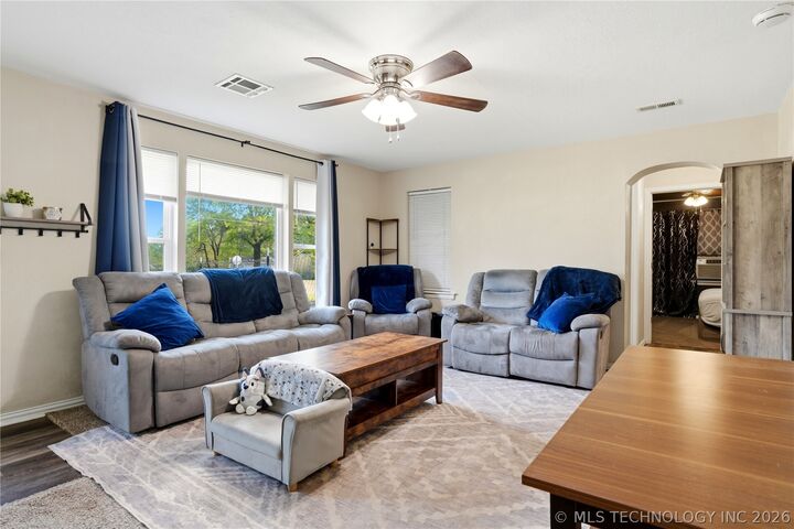 Property Photo:  701 Garrison Ave  OK 74434 