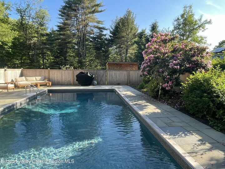 Property Photo:  10 Purdy Hollow  NY 12498 