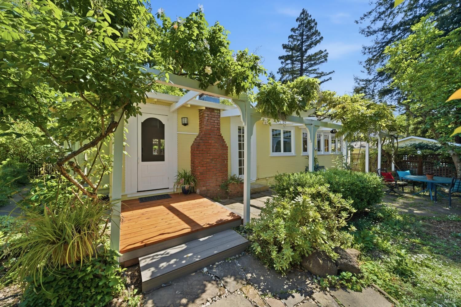 Property Photo:  7 Marin Road  CA 94930 