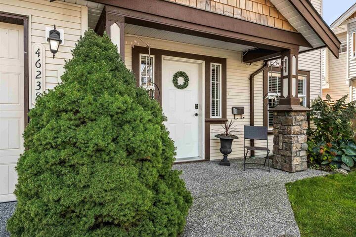 Photo de la propriété:  46238 Strathcona Road 3  BC V2P 3T2 