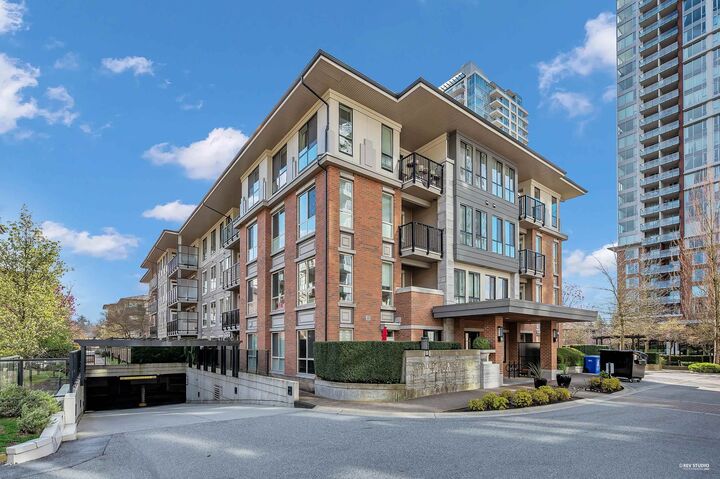 Property Photo: 1135 Windsor Mews 111 BC V3B 0L2