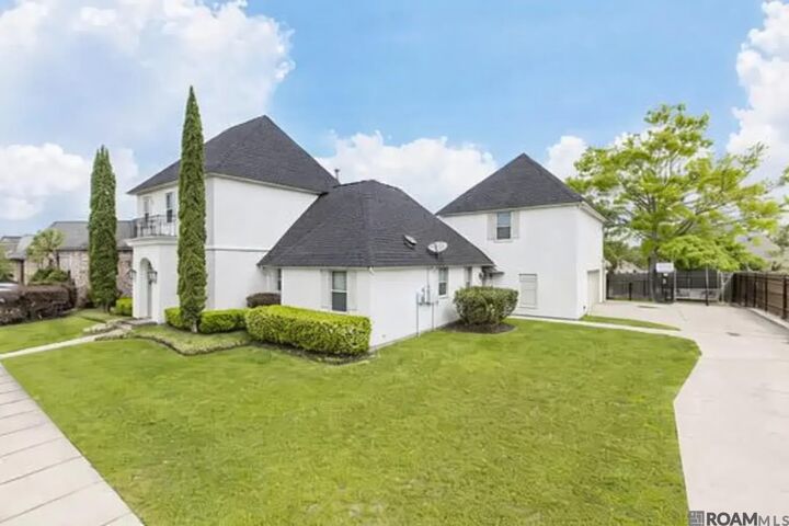 Property Photo:  13721 Quail Grove Ave  LA 70809 